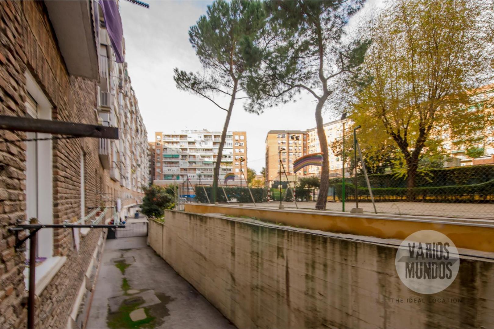 Confort Con Parking Para 3, Vive La Latina Madrid Bagian luar foto