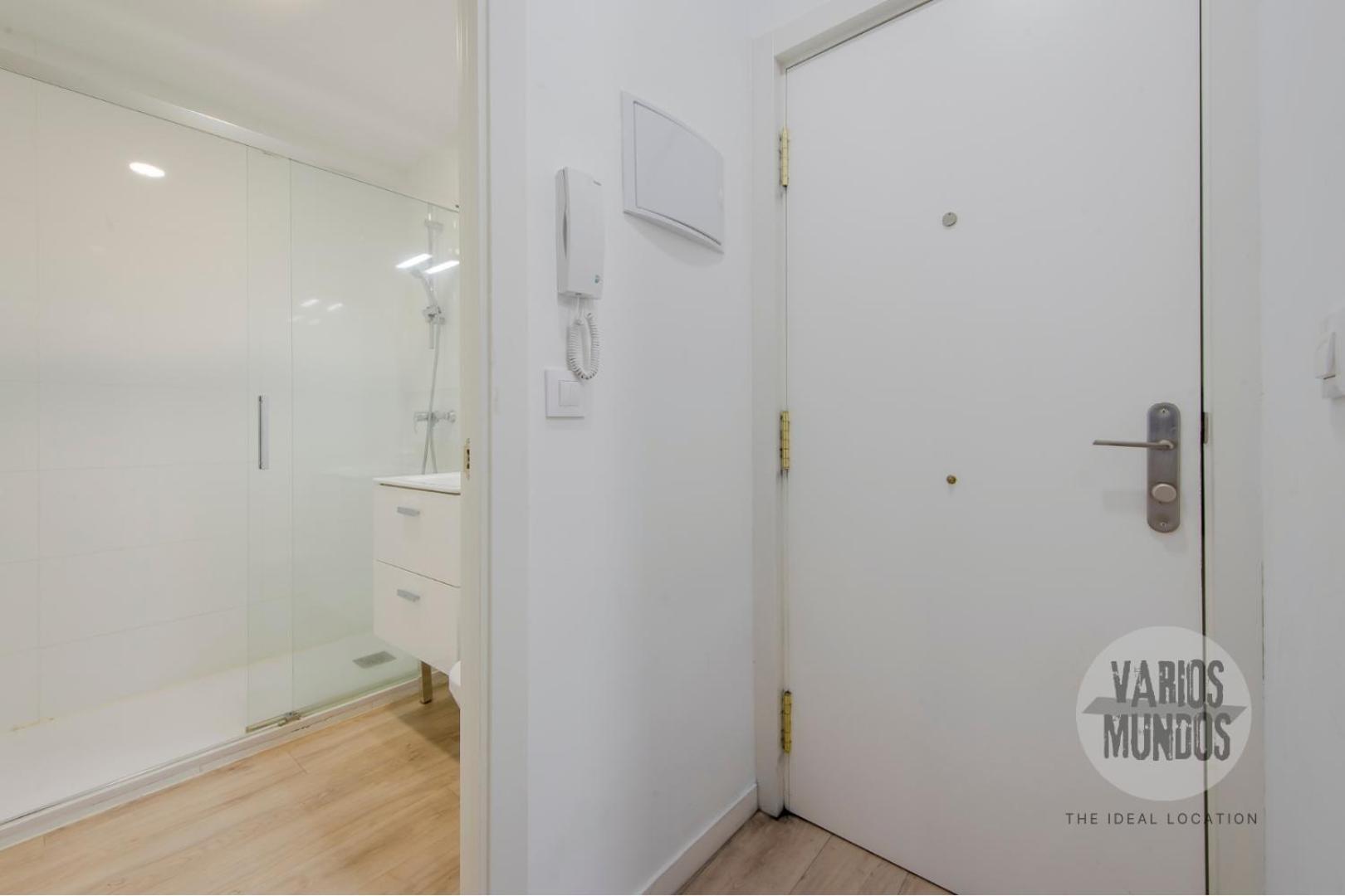 Confort Con Parking Para 3, Vive La Latina Madrid Bagian luar foto